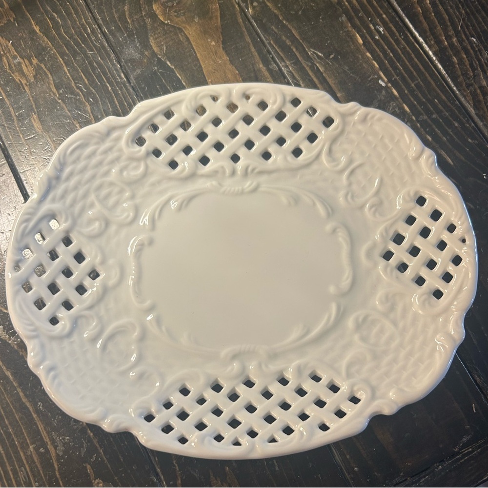 Vintage Two’s Company White Lacy Serving Plate Platter 12 Inch